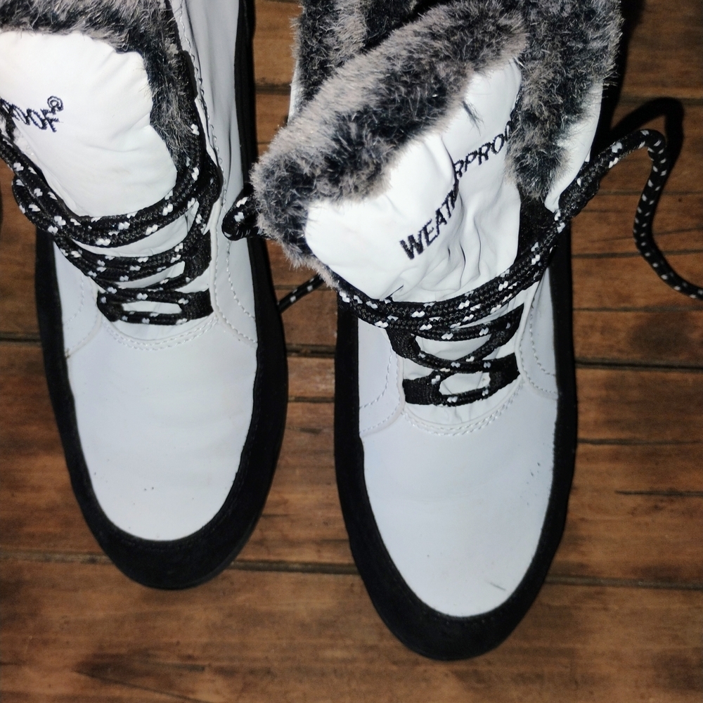 NEW With Box Weatherproof Linda Boots 8M White Faux Fur Winter Snow Boot - Picture 5 of 7